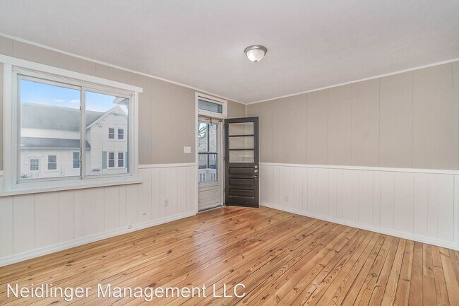 Building Photo - 2 br, 1 bath House - 28 Walton St
