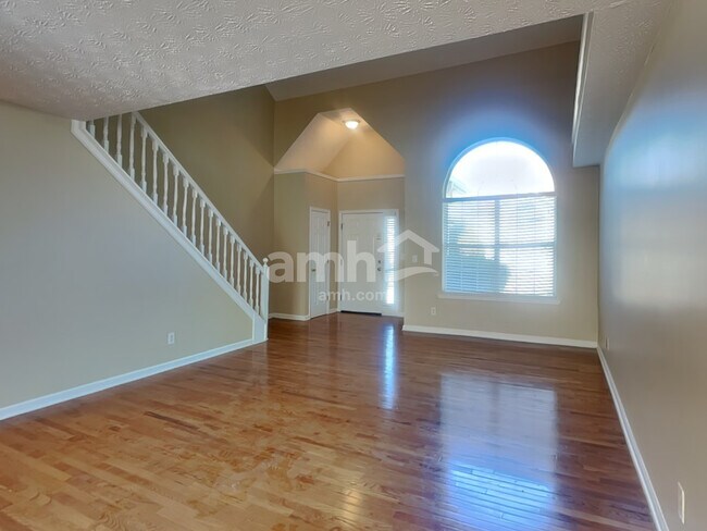 Foto del edificio - 760 Compton Lane
