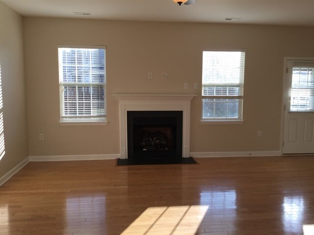 Building Photo - 1401 Moss Creek Drive