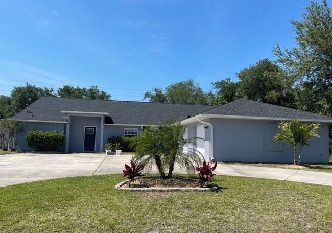 Building Photo - 244 Coral Reef Ct N