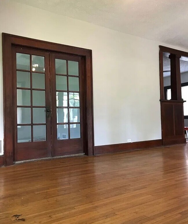 Foto del edificio - 4 bedroom/2 baths house