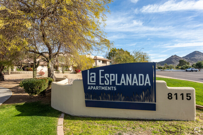 Foto del edificio - La Esplanada Apartment Homes