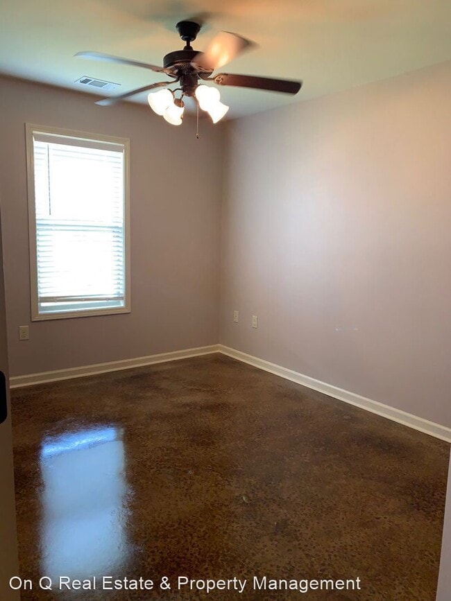 Building Photo - 3 br, 2 bath House - 426 Wildwood Pt.