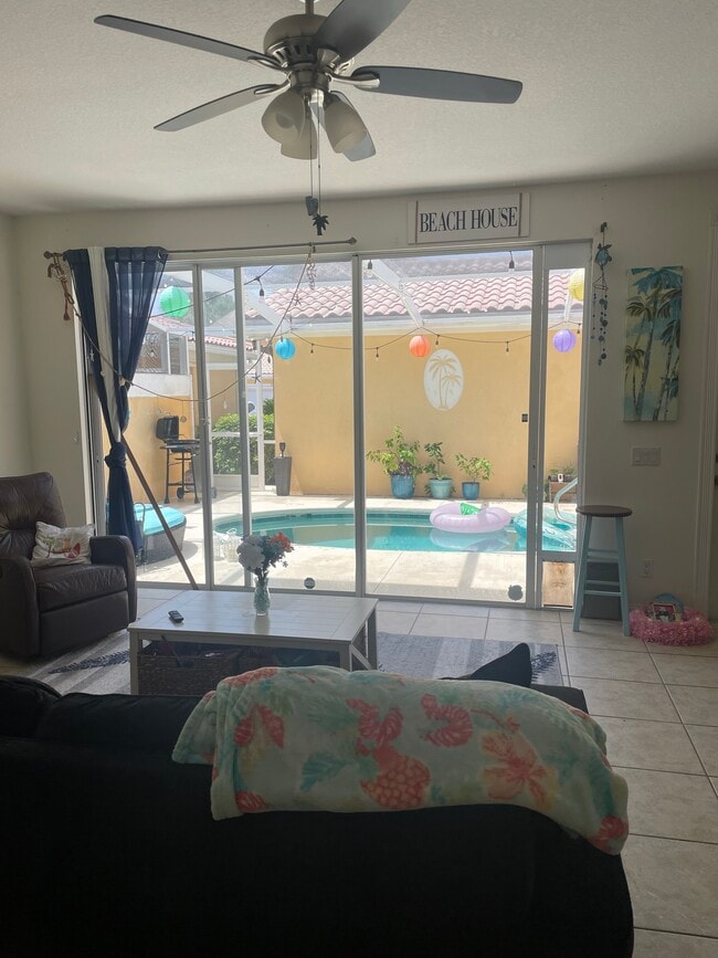 Building Photo - 28647 Alessandria Cir