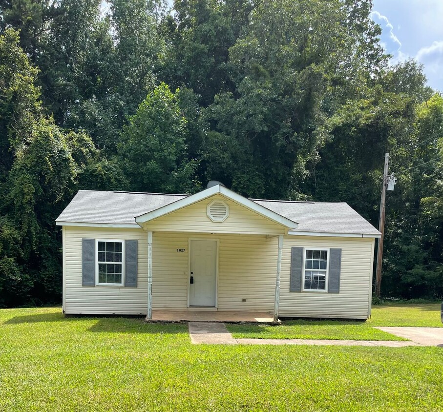 Primary Photo - Cozy home located in Kings Mountain