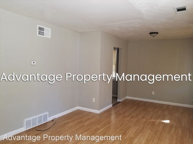 Foto del edificio - 3 br, 1 bath House - 260 Glencoe Rd