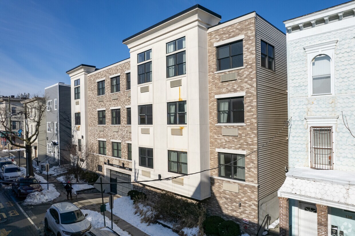 Foto principal - 140 36th St