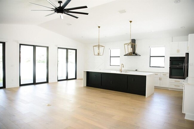 Building Photo - 4309 S Grady Ave