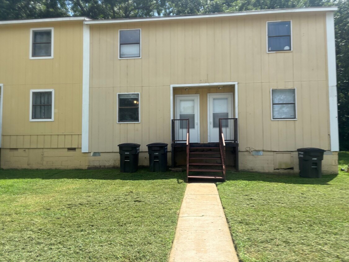Foto principal - 319 S Bailey St