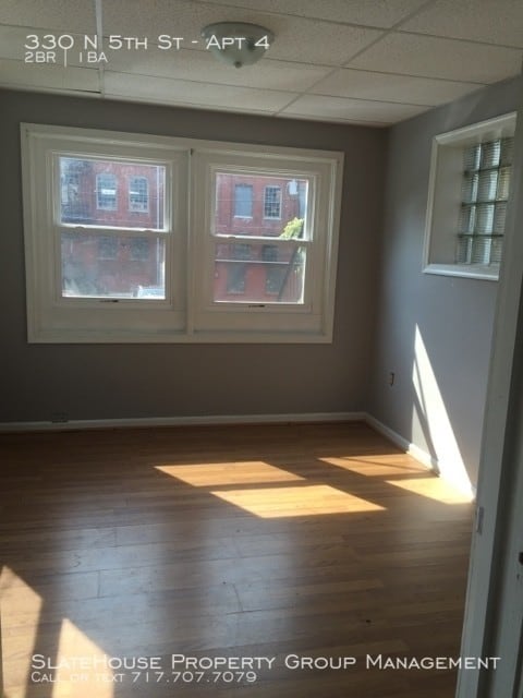 Building Photo - 2 bedroom Apartment - with private entrance