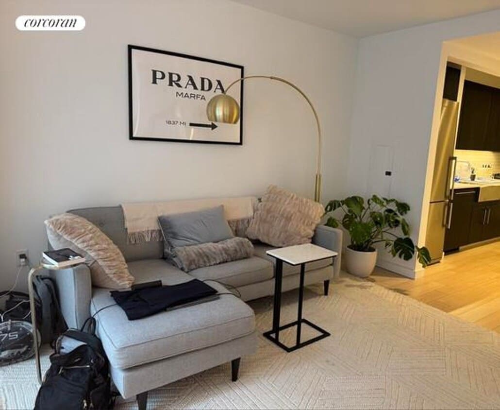 Primary Photo - 535 W 43rd St