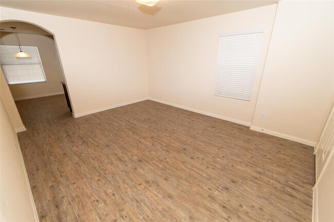 Building Photo - 4335 Richmeadow Dr