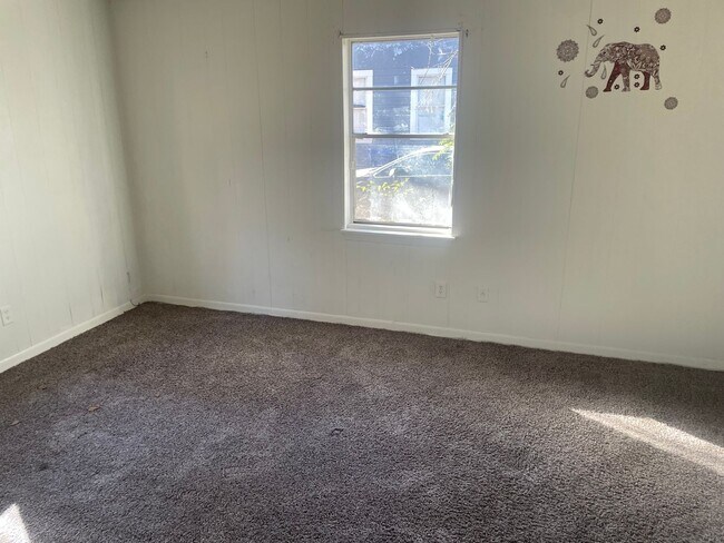 Building Photo - 3320 Catherine St