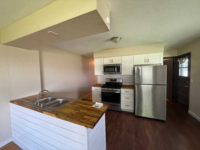 Foto del edificio - 560-562 37th Ave NE