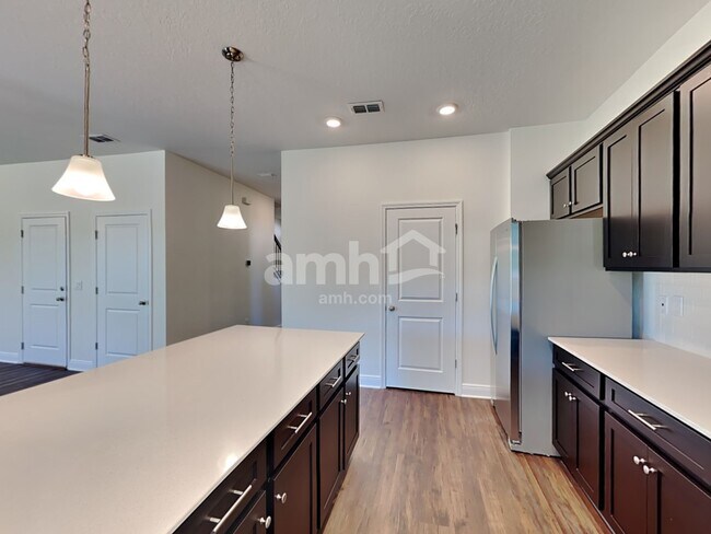 Building Photo - 854 Heavenly Dr