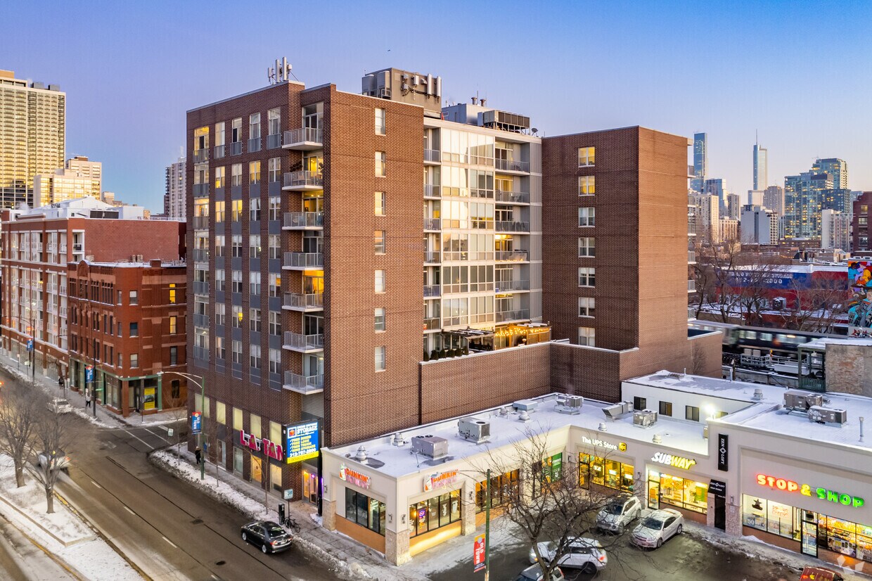 Parc Orleans Apartments in Chicago, IL