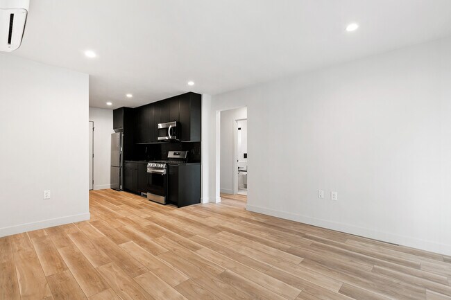 Foto del edificio - 221 Lucas Ave