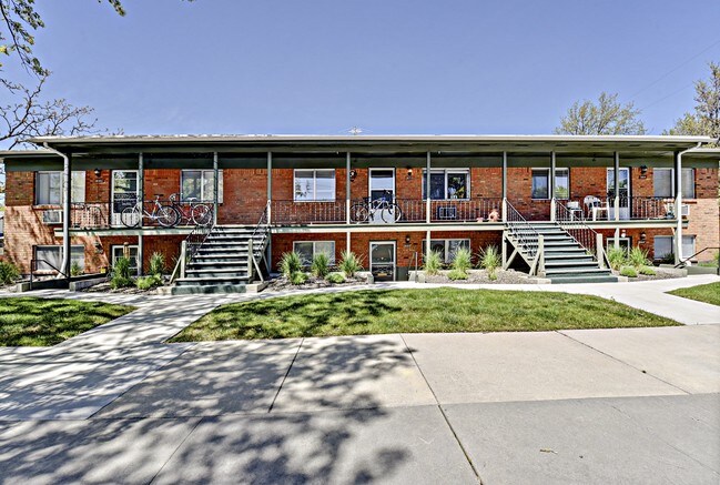 Building Photo - 1204 N 9th St