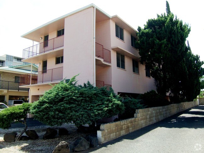 Building Photo - 812 Ekela Ave