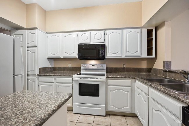 Foto del edificio - 2835 Keller Springs Rd
