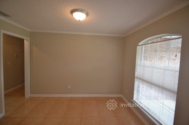 Building Photo - 1576 Amboy Dr
