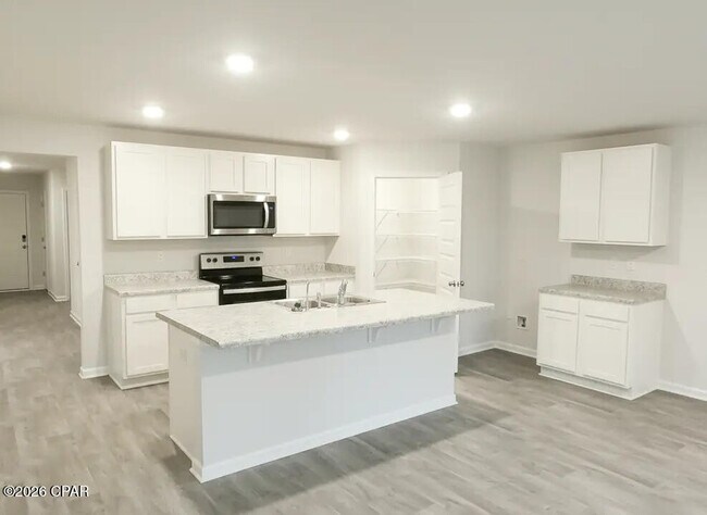 Foto del edificio - 3904 Silver Spur Rd