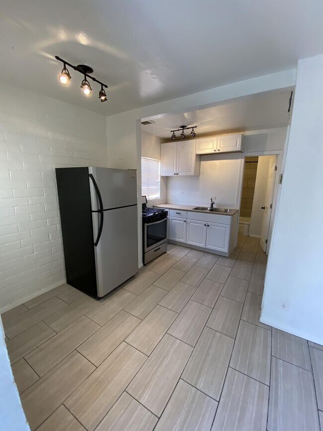 Building Photo - 3725 East Farr Place - C