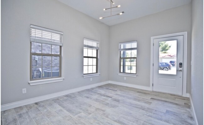 Foto del edificio - 2737 SW Livingston Square