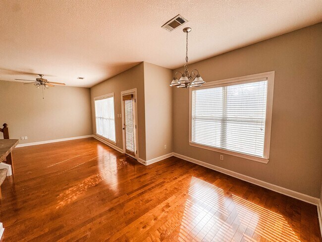 Foto del edificio - 9847 Winsford Ln