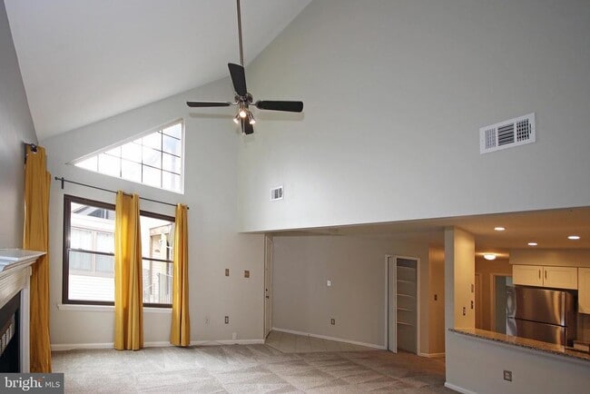 Foto del edificio - 3801 Ski Lodge Dr