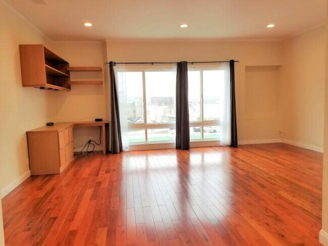 Building Photo - 3 bedroom in daly city CA 94014