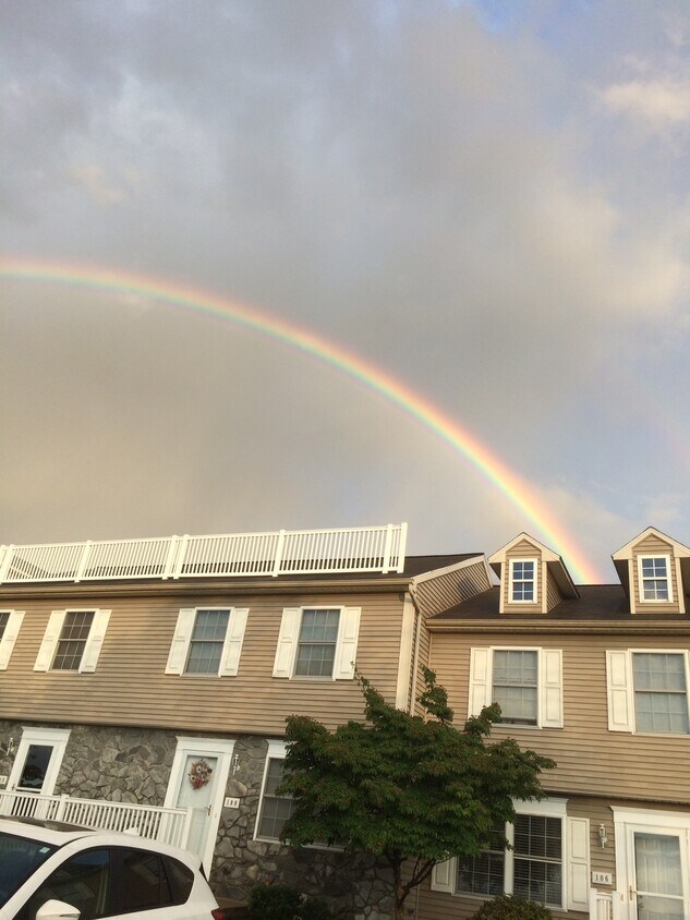 Foto del edificio - 110 Birchtree Ct
