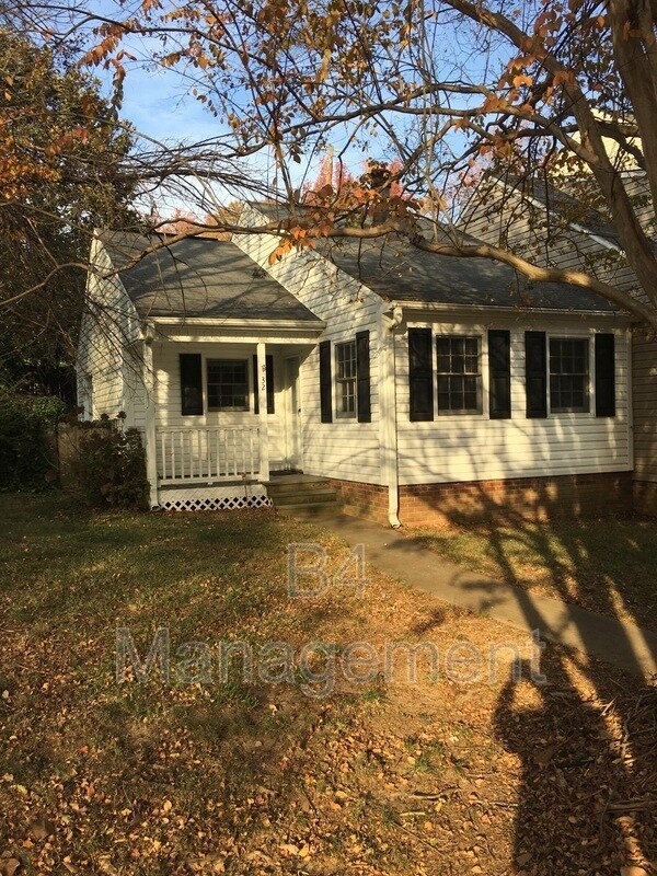 Primary Photo - 32 Hidden Springs Rd