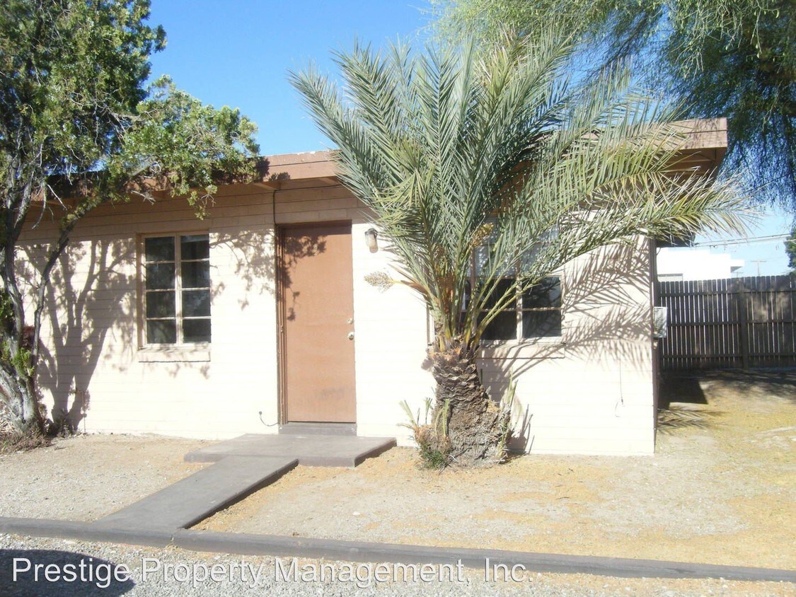 Primary Photo - 2201 E Grant Rd