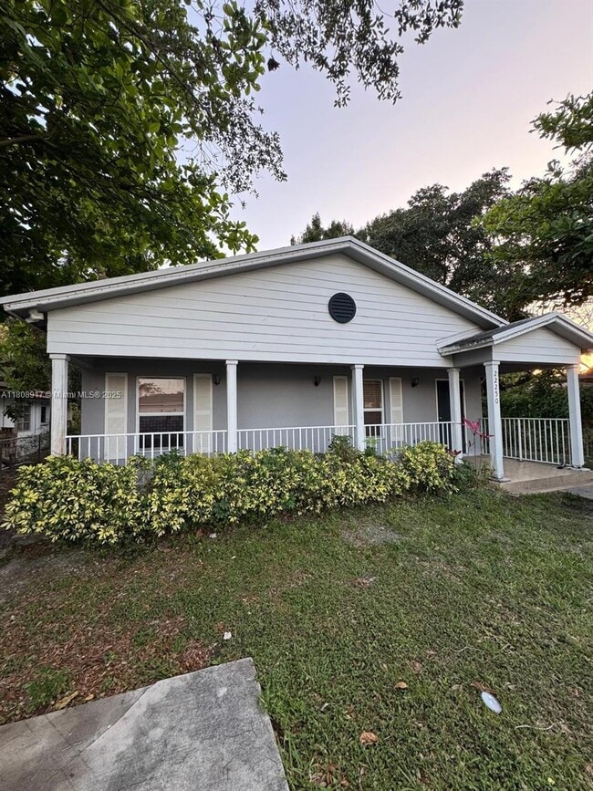 Building Photo - 22250 Miami Ave
