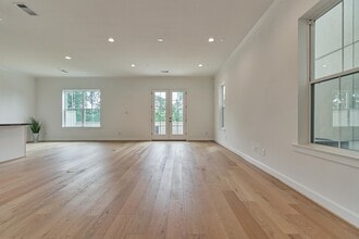 Building Photo - 2037 Carlson Creek Dr