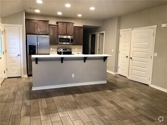 Building Photo - 608 W Weymouth