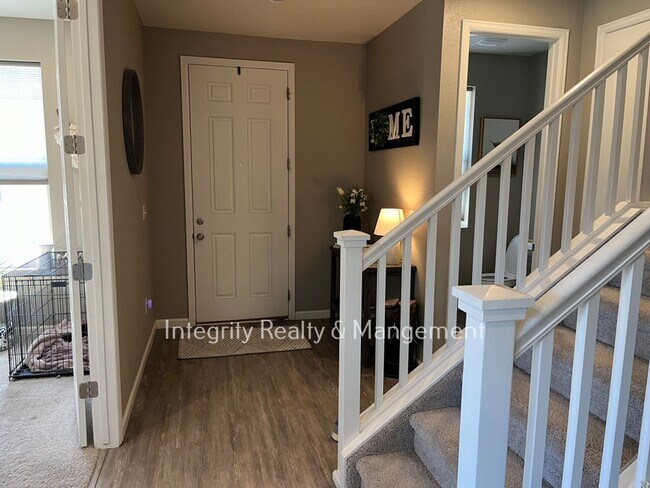 Foto del edificio - 3 Bed/2.5 Bath, 2,056 Sqft - 2855 Distant ...