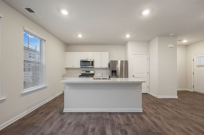 Building Photo - 62 Pepperwood Dr