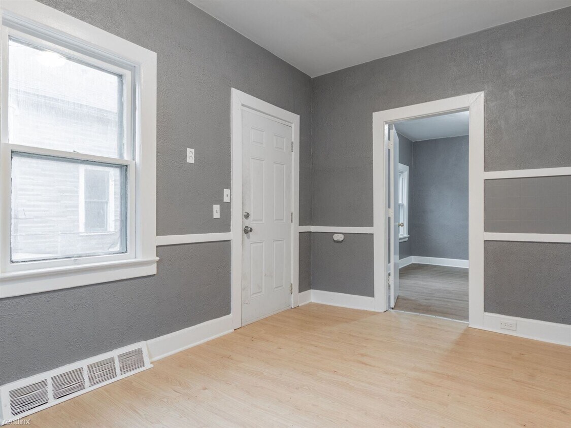 Primary Photo - 2 br, 1 bath House - 5814 Prosser Avenue A