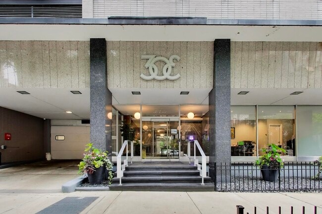 Building Photo - 30 E Elm St