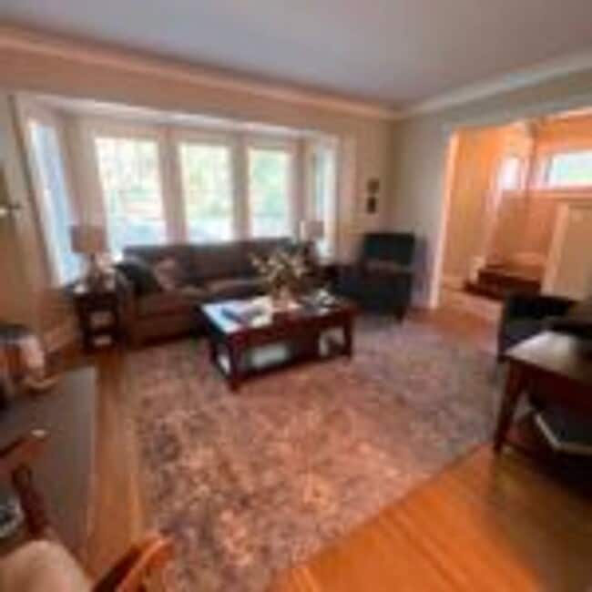 Foto del edificio - 4424 Gilliat St