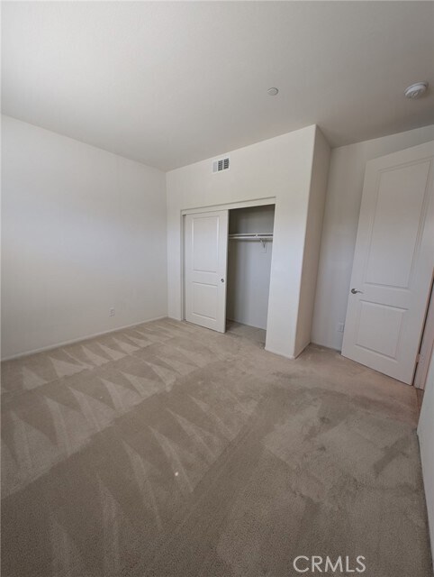 Foto del edificio - 5032 Robles St