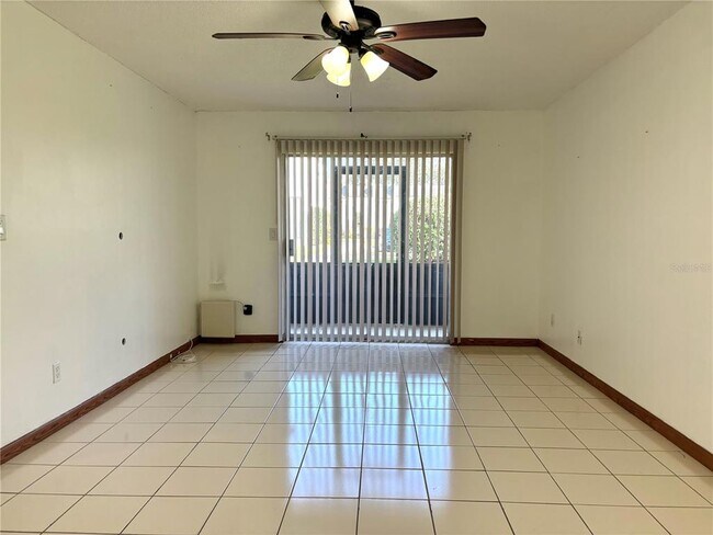 Foto del edificio - 802 Oakgrove Dr