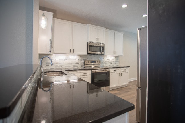 Photo - 3436 Pershing Dr Townhome