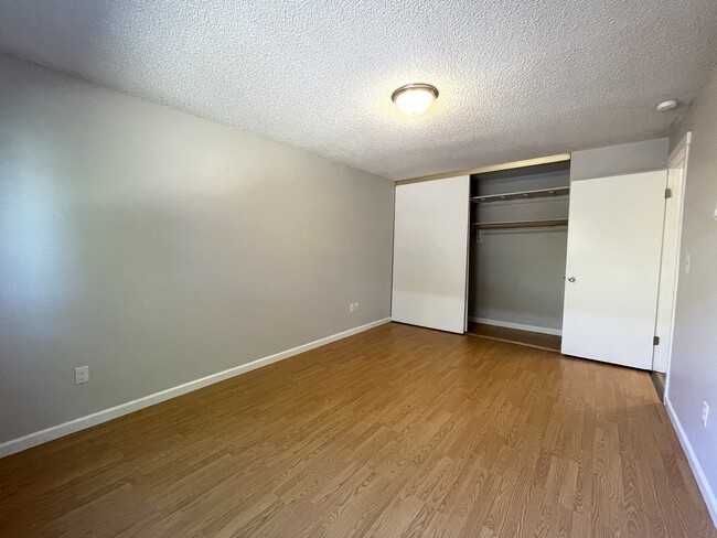 Building Photo - 2108 NE 85th St