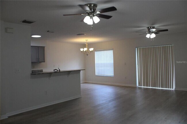 Foto del edificio - 7840 Carriage Pointe Dr