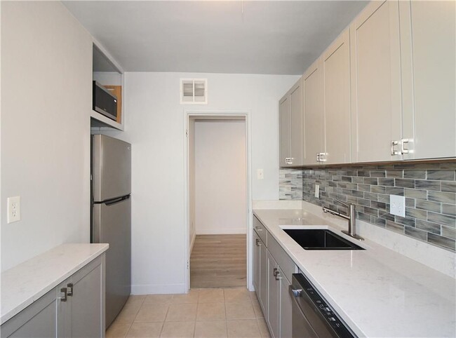 Foto del edificio - 91 Rumson Rd NE