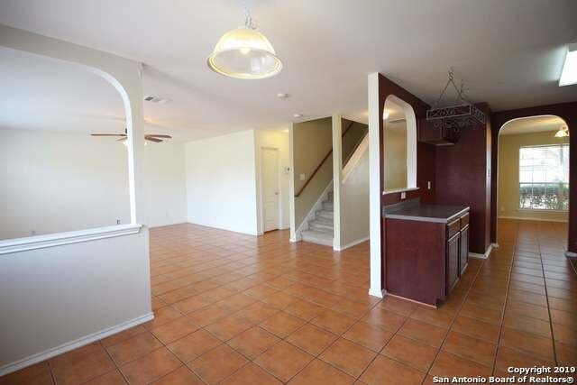 Building Photo - 530 Granite Cliff