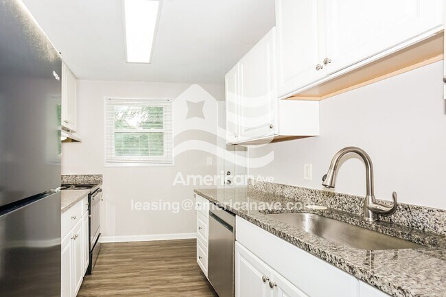 Foto del edificio - 626 Carolina Springs Rd